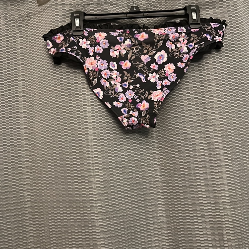H&M Floral Ruffle Bikini - Picture 5 of 7